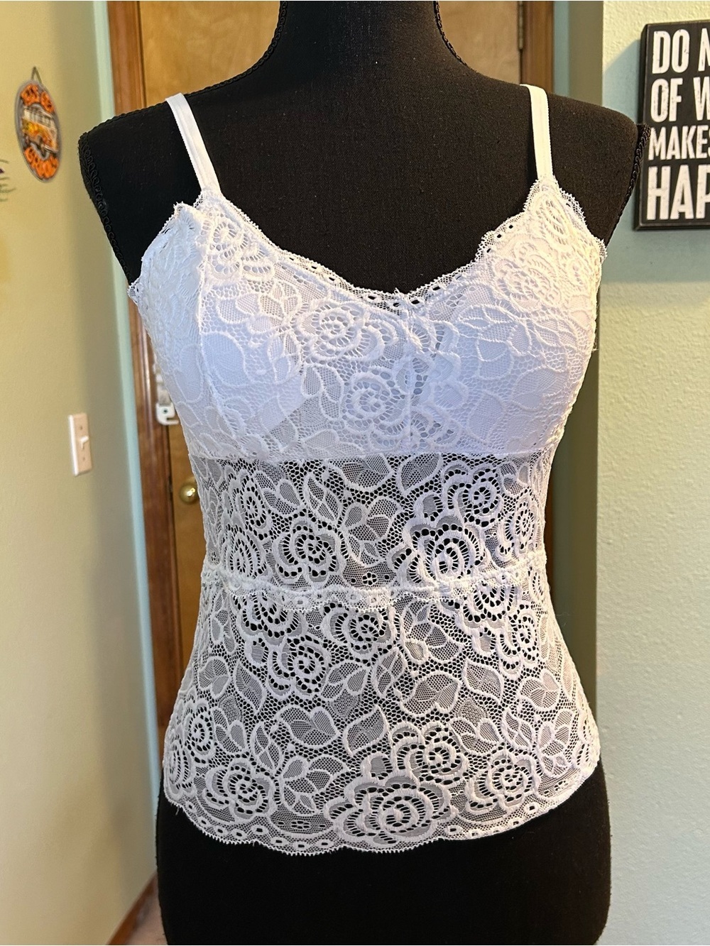 Love Poem white floral lace cami criss crossed back size M/L scalloped hem